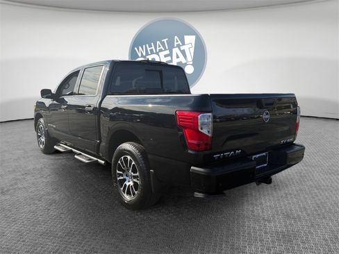 Used 2023 Nissan Titan SV w/ SV Convenience Package image 6