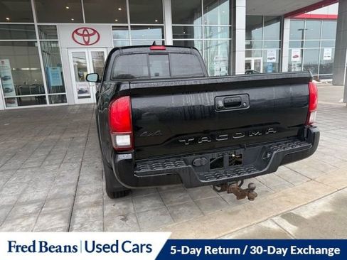 Used 2019 Toyota Tacoma SR w/ SX Package image 11