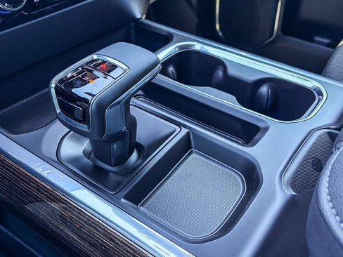 Certified 2025 GMC Sierra 1500 Elevation AWD/4WD image 36
