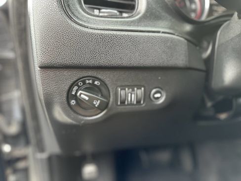 Used 2015 Dodge Charger R/T image 11