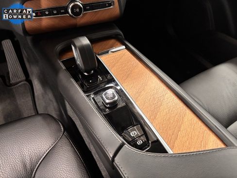 Certified 2025 Volvo XC90 B6 Plus image 14