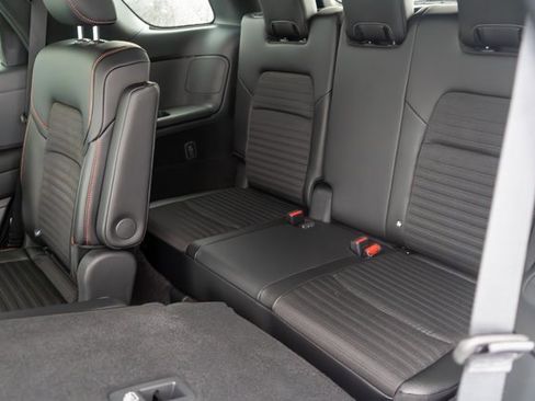 New 2026 Nissan Pathfinder SV image 10