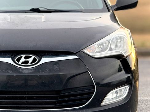 Used 2014 Hyundai Veloster w/ Style Package 02 image 12