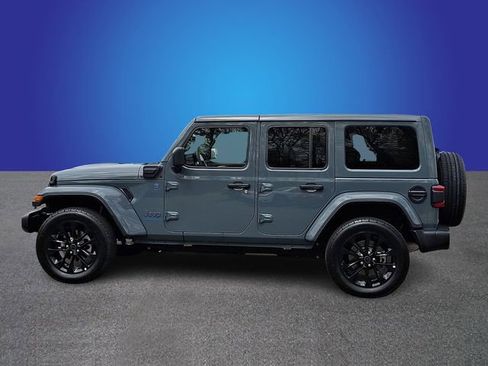 Used 2025 Jeep Wrangler Unlimited Sahara w/ Safety Group AWD/4WD image 7