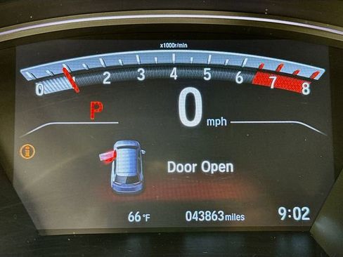 Used 2022 Honda CR-V Touring image 5