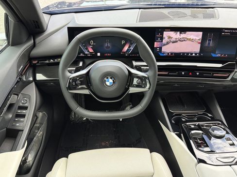 Certified 2024 BMW 530i w/ Convenience Package RWD image 14