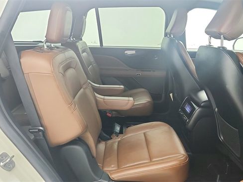 Used 2022 Lincoln Aviator Reserve w/ Elements Package Plus image 35