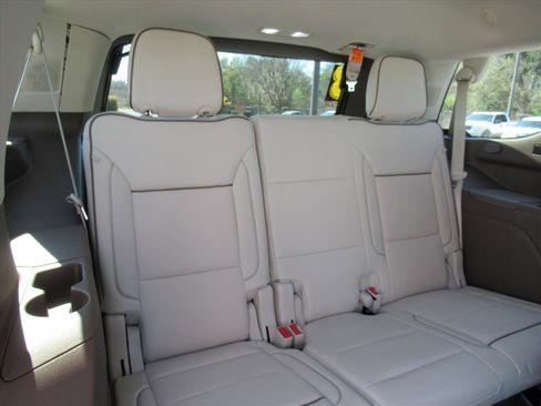 Used 2023 GMC Yukon Denali image 31