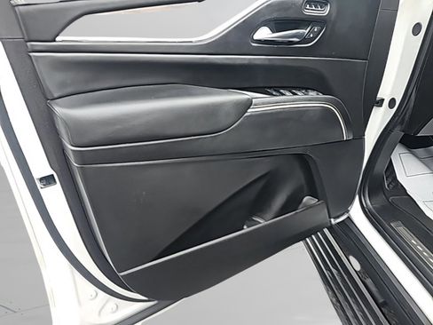 Used 2024 Cadillac Escalade ESV Sport Platinum w/ LPO, ONYX Package image 16