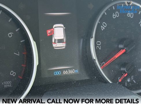 Used 2019 Toyota RAV4 XLE w/ Convenience Package FWD image 8