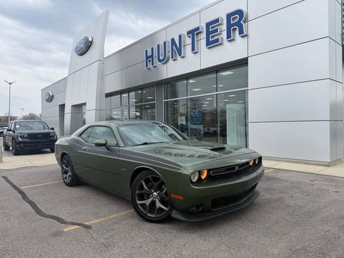 Used 2019 Dodge Challenger R/T w/ Cold Weather Group image 1