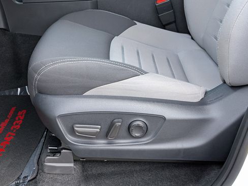 Used 2024 Toyota Tacoma TRD Off-Road w/ TRD Off Road Upgrade Package AWD/4WD image 17