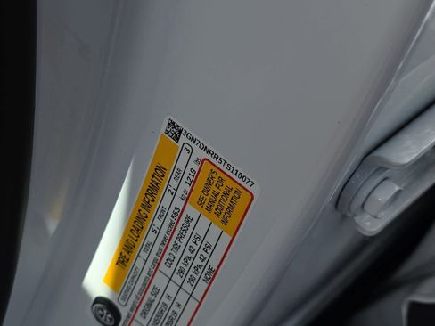 New 2026 Chevrolet Equinox EV LT image 27