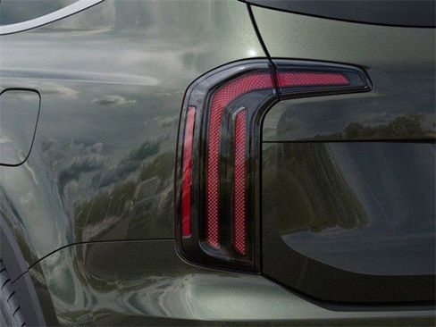 Certified 2025 Kia Telluride EX w/ EX Captain's Chair Package FWD image 11