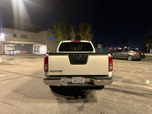 Used 2014 Nissan Frontier S image 4
