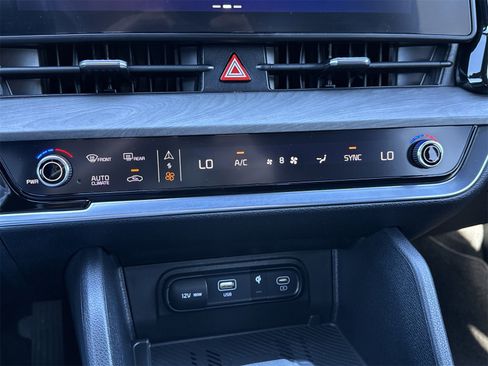 Used 2023 Kia Sportage X-Line w/ X-Line Premium Package image 29