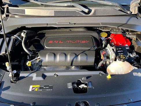 Used 2019 Jeep Compass Latitude w/ Cold Weather Group image 32