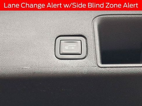 Used 2023 GMC Terrain SLE w/ Driver Convenience Package AWD/4WD image 28