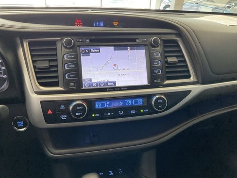 Used 2019 Toyota Highlander Limited Platinum image 15