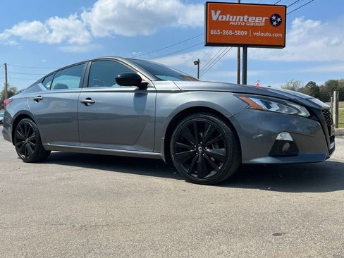 Used 2020 Nissan Altima 2.5 SR image 1