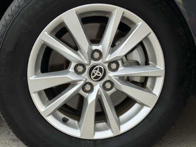 Used 2025 Toyota Camry LE FWD image 16