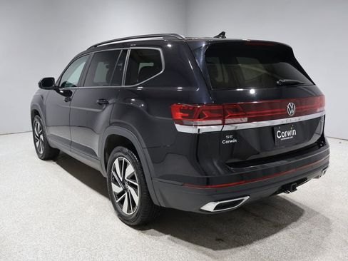 Used 2024 Volkswagen Atlas SE image 4