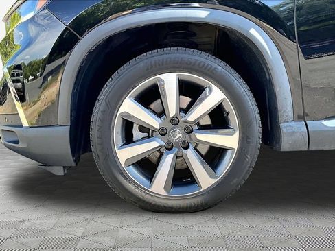 Used 2024 Honda Pilot Touring image 25