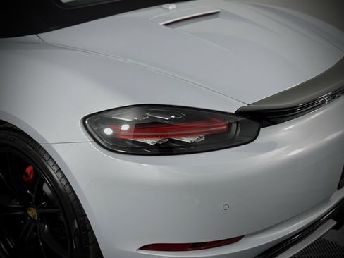 Used 2024 Porsche 718 Boxster S image 15