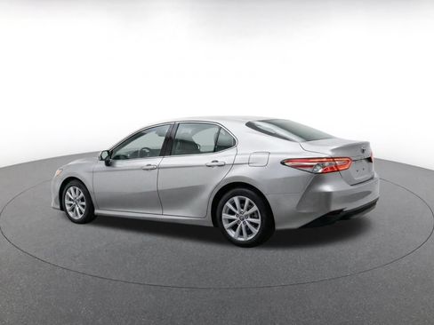 Used 2025 Toyota Camry LE FWD image 7