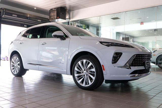 Used 2026 Buick Envision Avenir AWD/4WD image 1