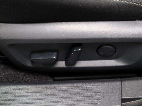 Certified 2022 Nissan Rogue SV image 25