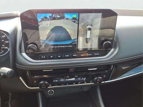 Used 2023 Nissan Rogue SL w/ SL Premium Package FWD image 15