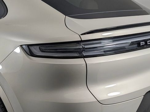 New 2026 Porsche Cayenne Coupe image 16