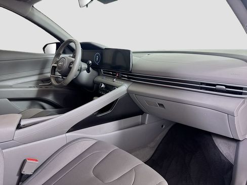Used 2023 Hyundai Elantra SEL w/ Convenience Package FWD image 26