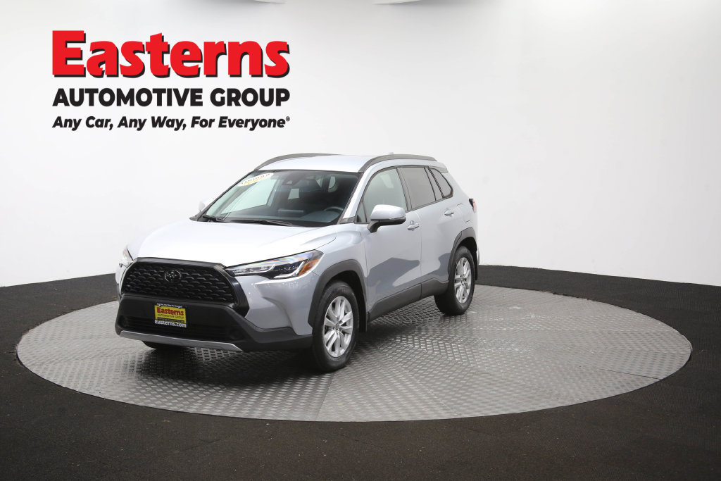 Used 2022 Toyota Corolla Cross LE AWD/4WD image 53