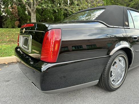 Used 2005 Cadillac De Ville w/ Limited Edition Package FWD image 54