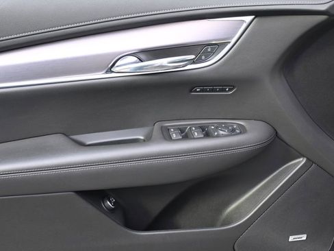 Certified 2023 Cadillac XT6 Luxury AWD/4WD image 23