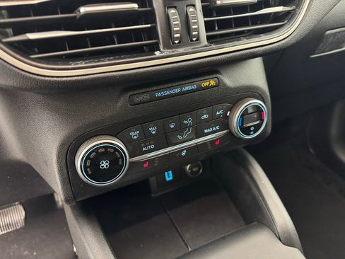 Used 2020 Ford Escape SEL image 20