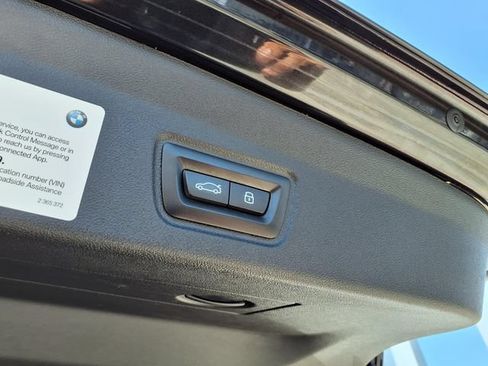 Used 2023 BMW i4 eDrive40 w/ Premium Package RWD image 9