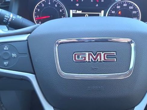 Used 2019 GMC Acadia SLT image 22