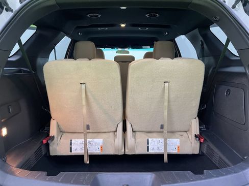 Used 2016 Ford Explorer XLT AWD/4WD image 27