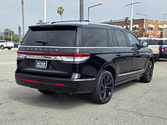 Used 2023 Lincoln Navigator L Reserve w/ Monochromatic Package AWD/4WD image 4