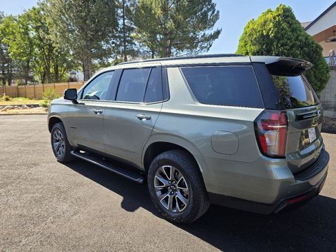 Used 2023 Chevrolet Tahoe Z71 w/ Luxury Package AWD/4WD image 3