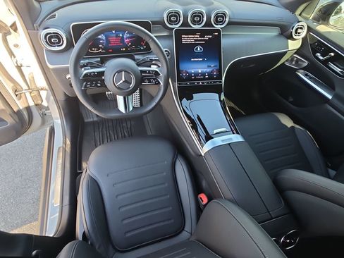 Certified 2025 Mercedes-Benz GLC 300 GLC 300 image 19