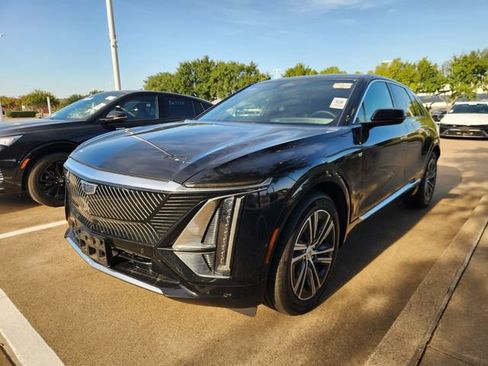 Used 2024 Cadillac Lyriq Luxury RWD image 3