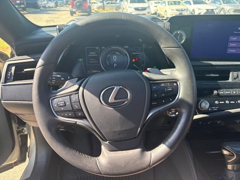 Used 2023 Lexus ES 300h w/ Premium Package FWD image 13