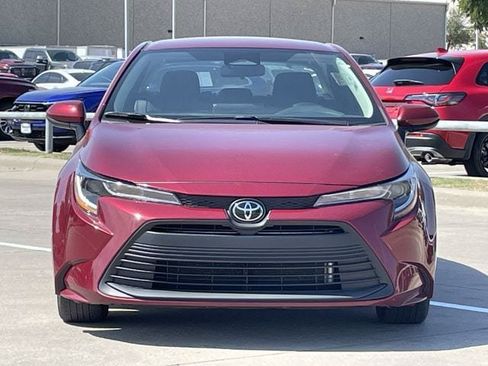 Used 2025 Toyota Corolla LE FWD image 7