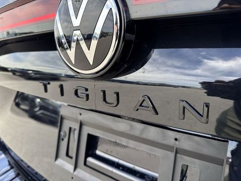 New 2026 Volkswagen Tiguan SE R-Line FWD image 31