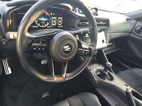 Used 2024 Nissan Z Performance w/ Heritage Edition image 9