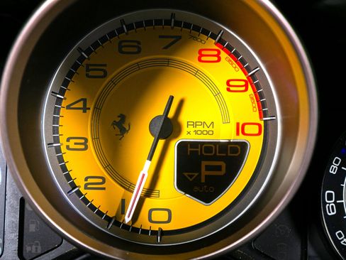 Used 2011 Ferrari California image 40